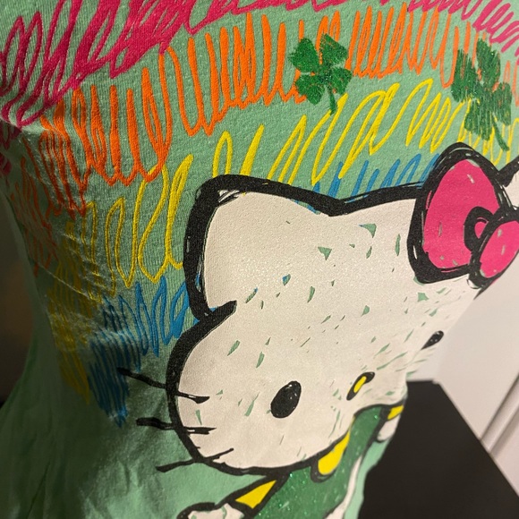Hello kitty top! - Picture 3 of 5
